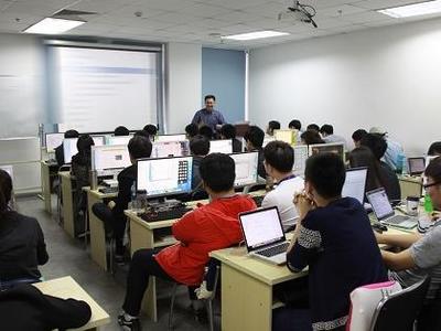 Android開發(fā)四大組件與五種布局方式在教育軟件開發(fā)中的應(yīng)用